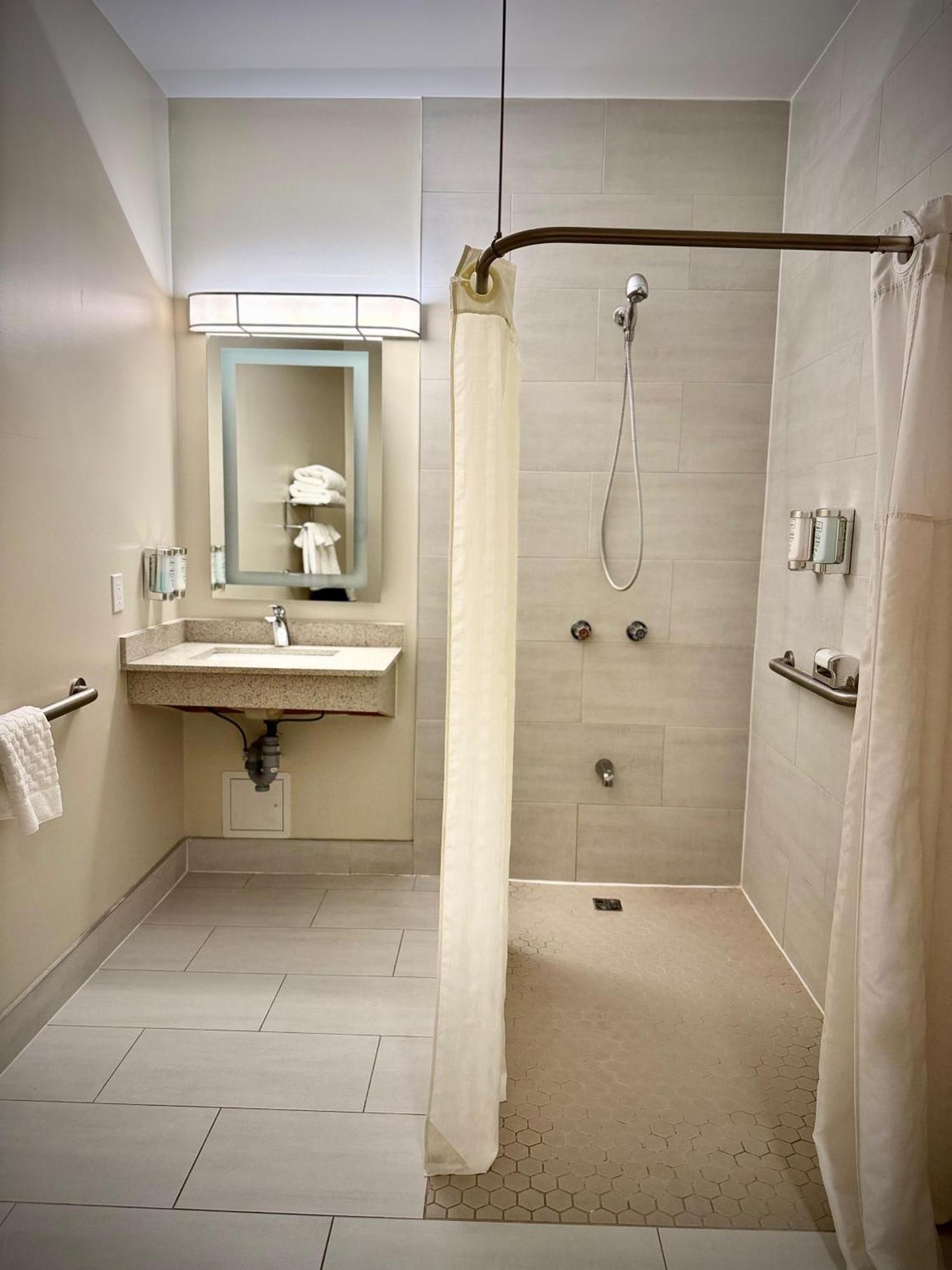 Surestay Plus Hotel By Best Western Kincardine Exterior foto